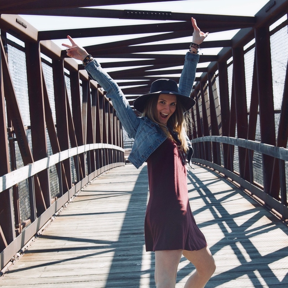 Meet your Posher, Caitlin